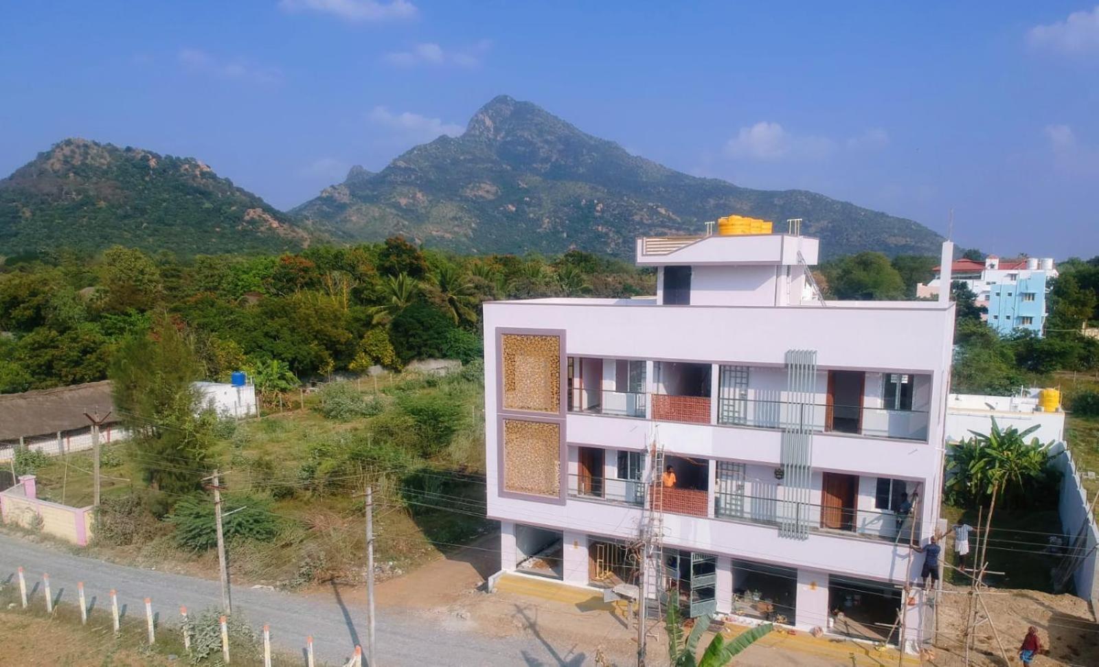 Om Lingeswaran Home Stay Tiruvannāmalai 외부 사진