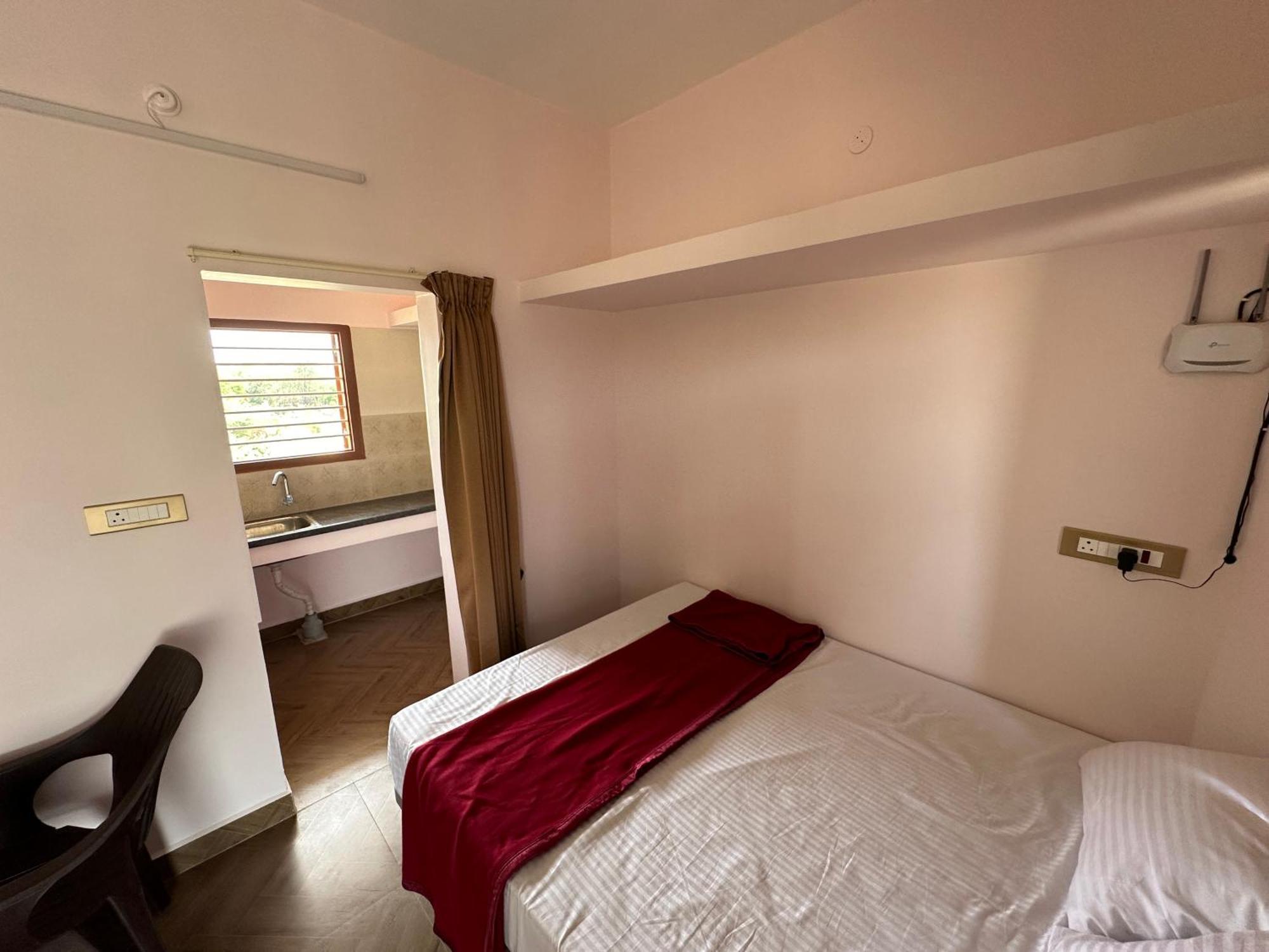 Om Lingeswaran Home Stay Tiruvannāmalai 외부 사진