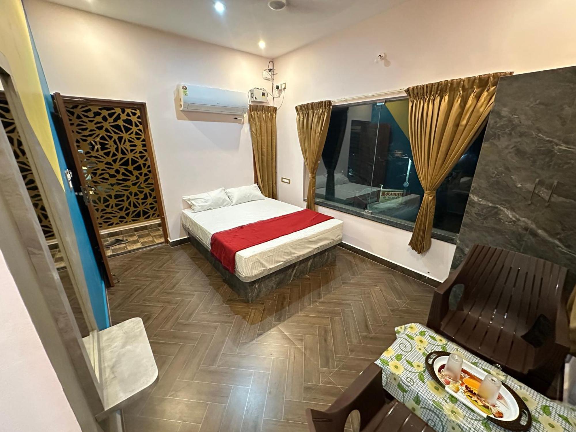 Om Lingeswaran Home Stay Tiruvannāmalai 외부 사진